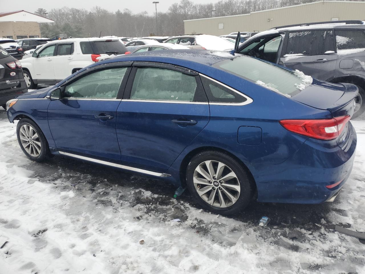 2015 Hyundai Sonata VIN 5NPE34AF4FH028368 Copart auction photo, front end / undercarriage damage thumbnail 2