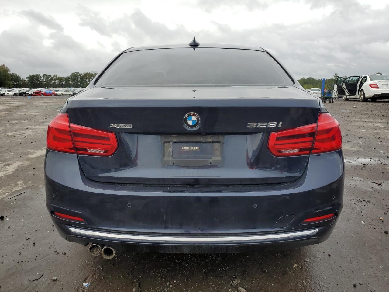 2016 BMW 3er VIN WBA8E3G59GNT79100 Copart auction photo, front end / minor dent/scratches damage thumbnail 6