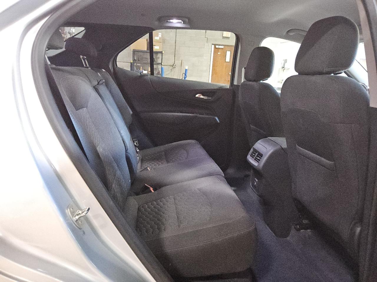 2019 Chevrolet Equinox VIN 3GNAXKEV9KS570856 Copart auction photo, normal wear damage thumbnail 11