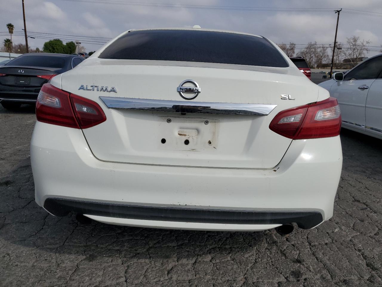 2018 Nissan Altima VIN 1N4AL3AP0JC155825 Copart auction photo, front end damage thumbnail 6