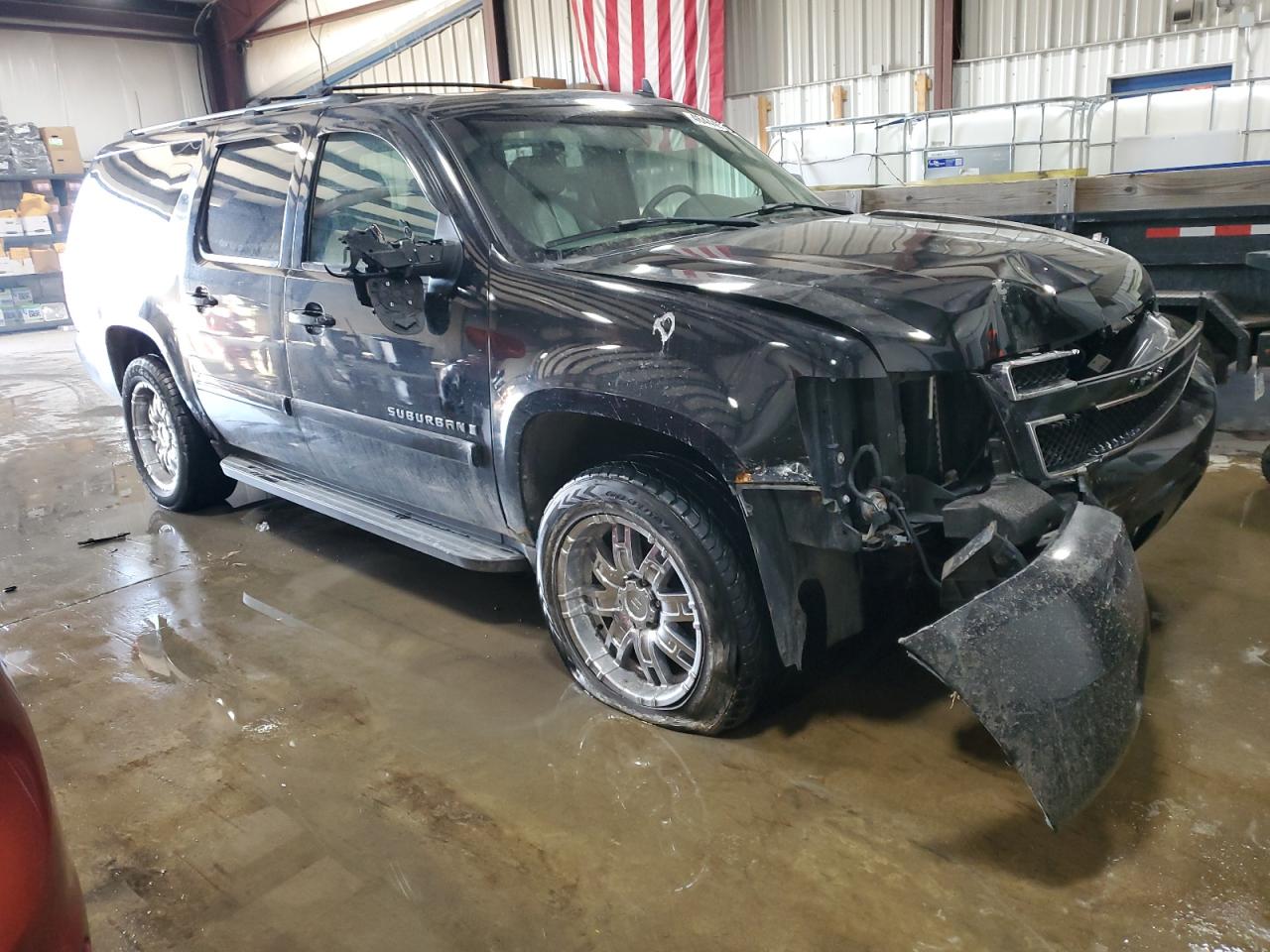 2007 Chevrolet Suburban VIN 3GNFK16347G211890 Copart auction photo, front end damage thumbnail 4