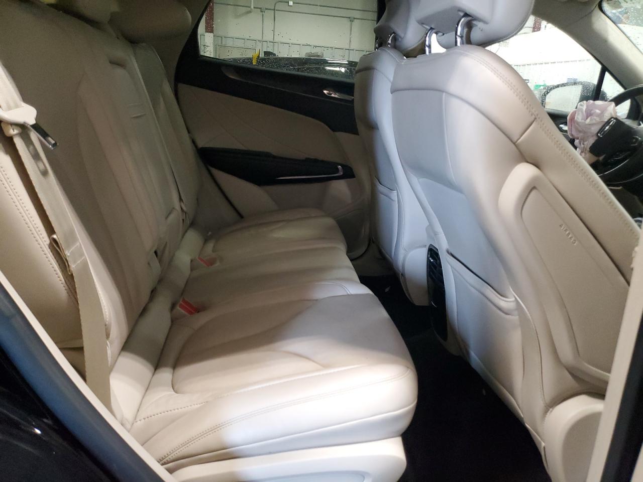 2017 Lincoln MKC VIN 5LMTJ3DH7HUL34504 Copart auction photo, front end / top/roof damage thumbnail 11