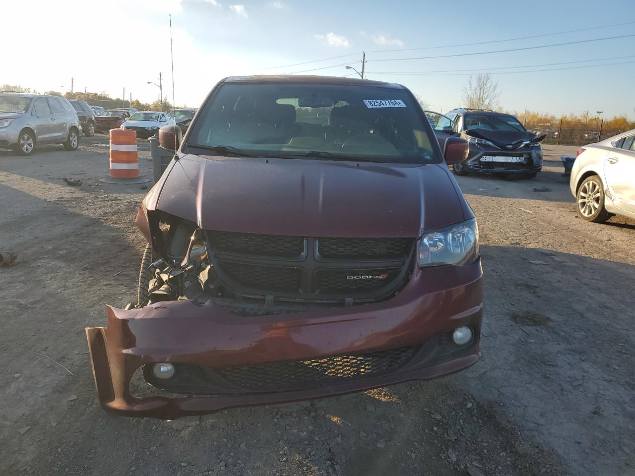 2018 Dodge Caravan VIN 2C4RDGBG3JR136550 Copart auction photo, front end / minor dent/scratches damage thumbnail 5