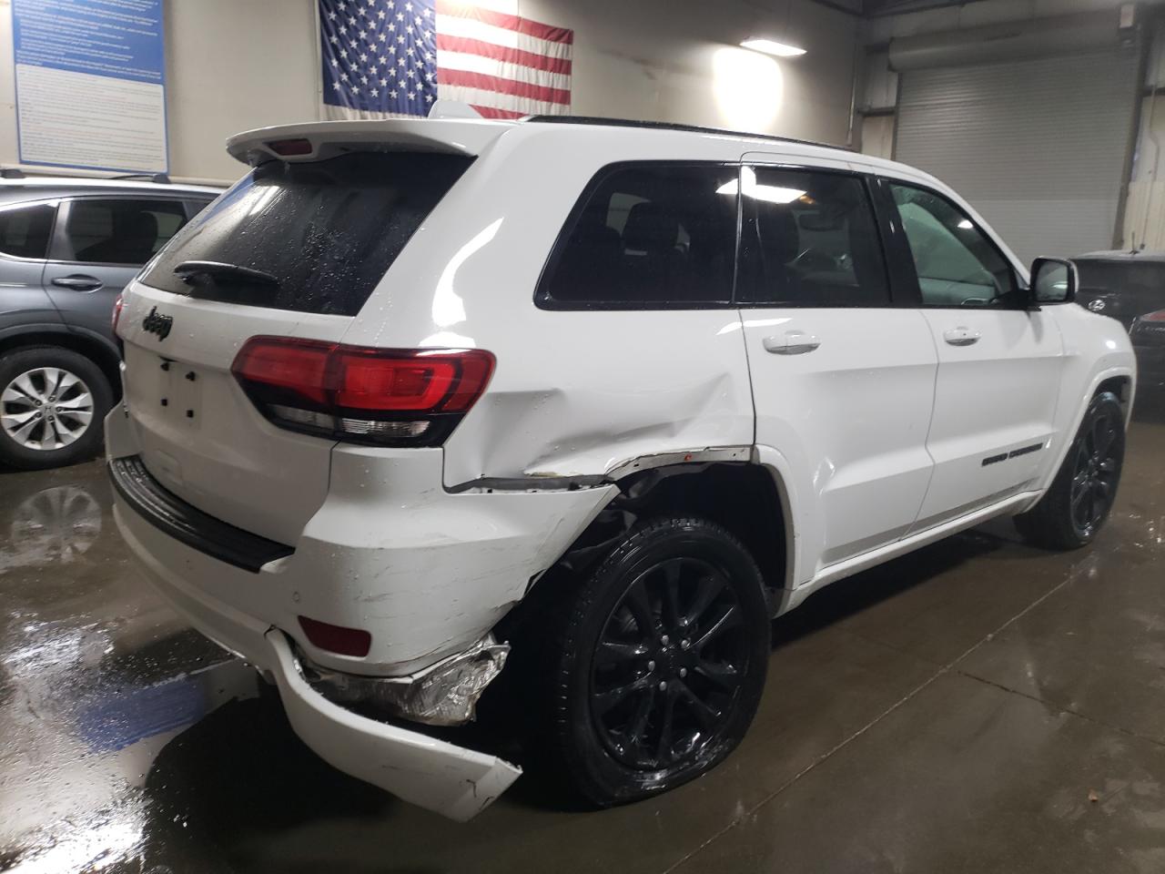 2018 Jeep Grand Cherokee VIN 1C4RJFAG1JC505208 Copart auction photo, side / rear end damage thumbnail 3
