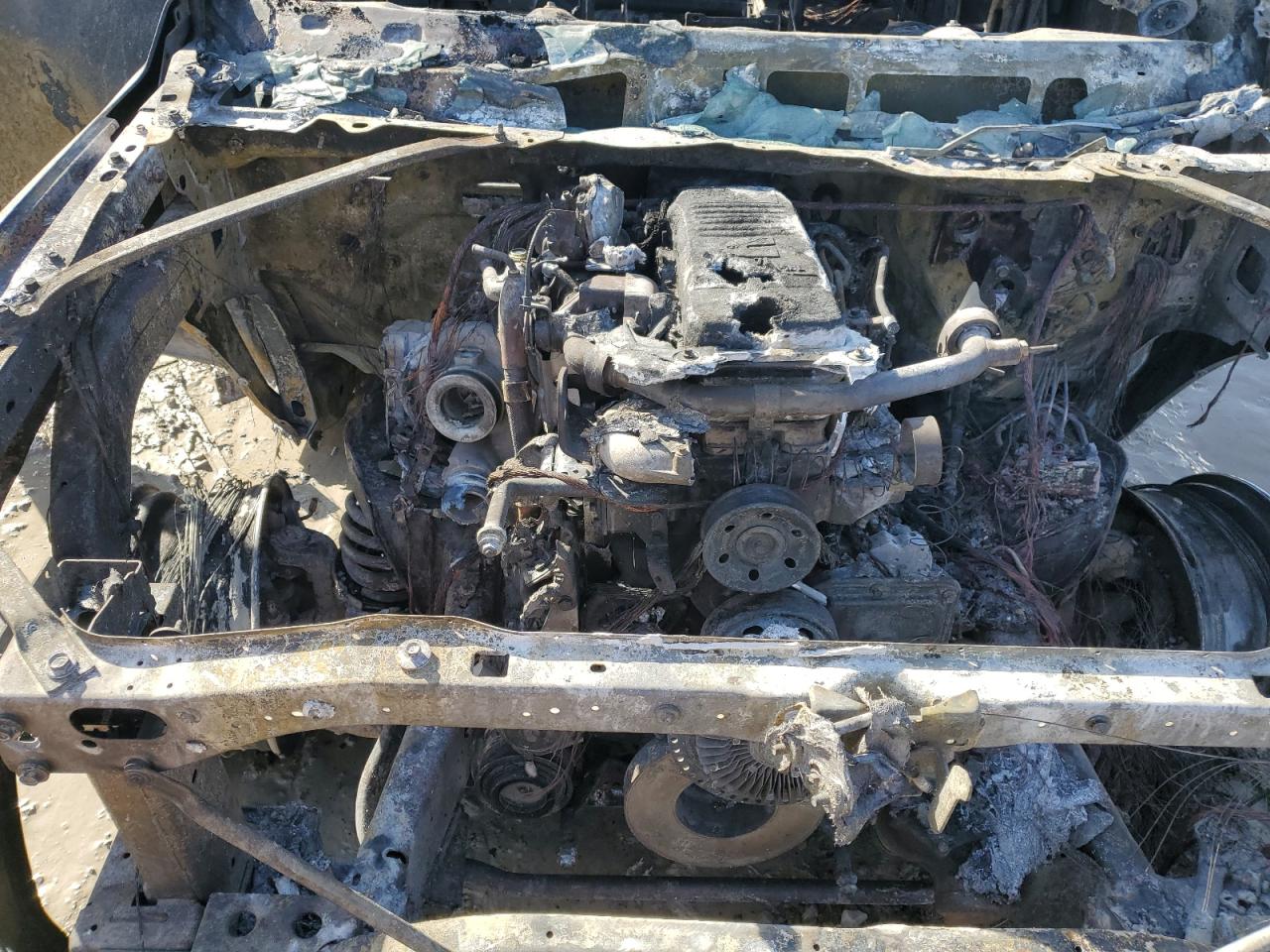 2019 RAM 2500 VIN 3C6UR5JL5KG611239 Copart auction photo, burn damage thumbnail 11