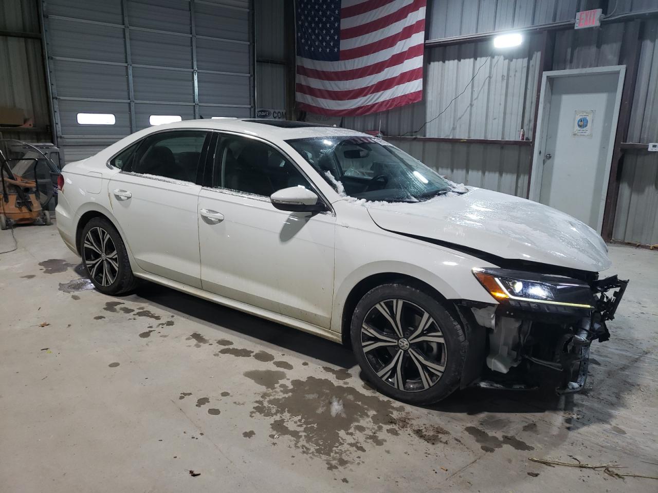 2021 Volkswagen Passat VIN 1VWSA7A37MC007746 Copart auction photo, front end / minor dent/scratches damage thumbnail 4