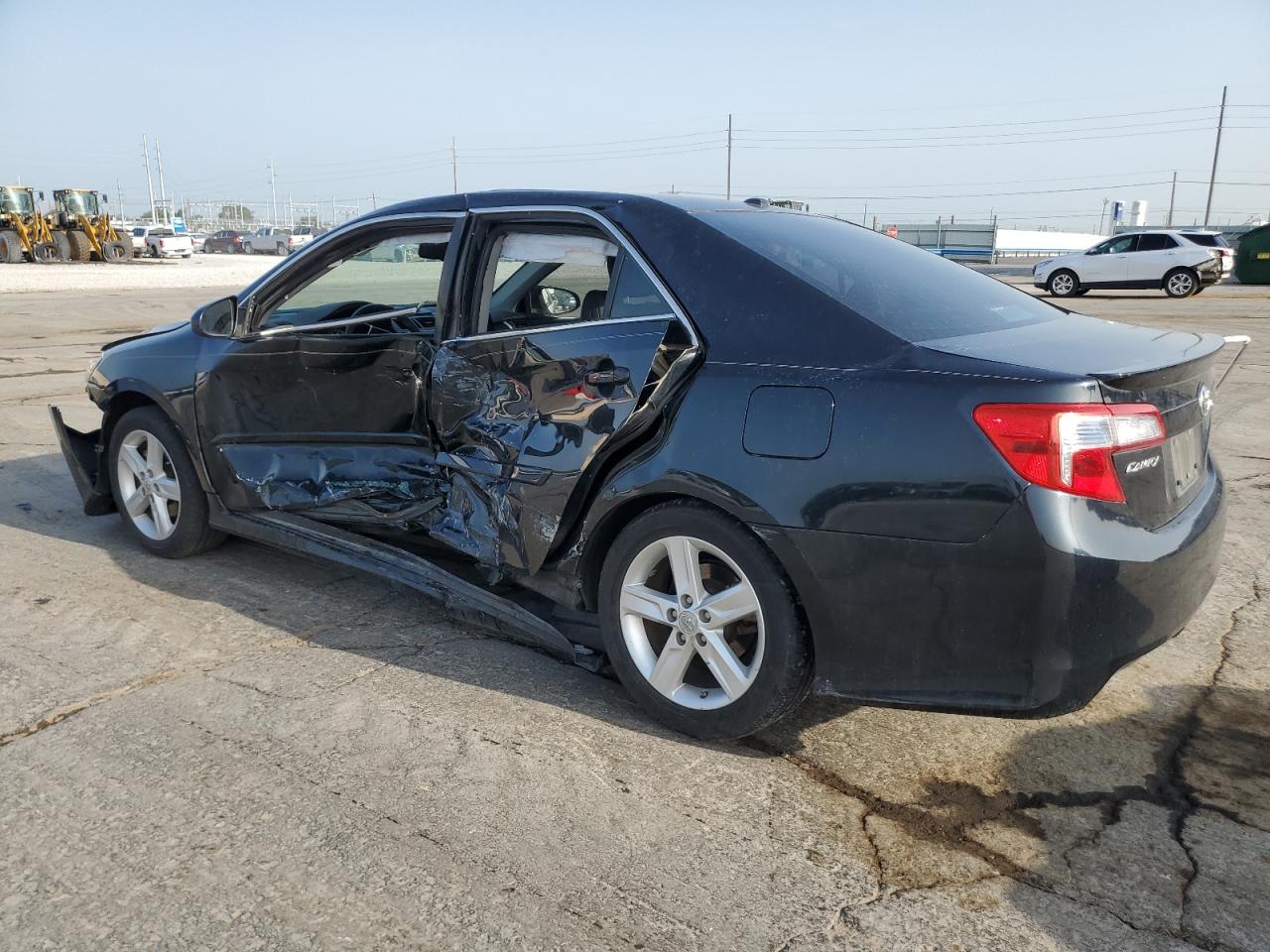 2012 Toyota Camry VIN 4T1BF1FK8CU104363 Copart auction photo, side / front end damage thumbnail 2