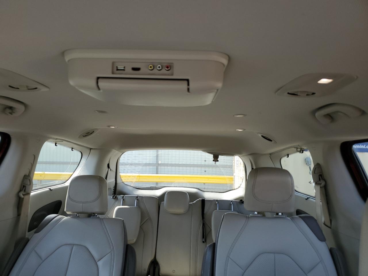 2018 Chrysler Pacifica VIN 2C4RC1BG6JR106202 Copart auction photo, front end damage thumbnail 10