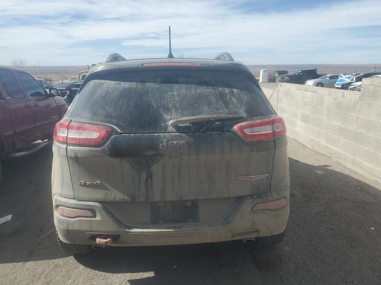 2016 Jeep Cherokee VIN 1C4PJMBS2GW133870 Copart auction photo, front end damage thumbnail 6