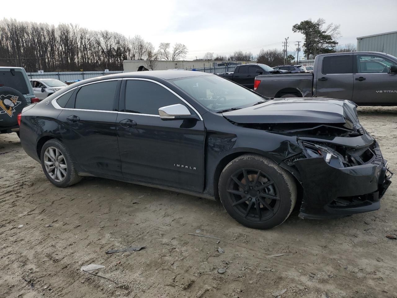 2017 Chevrolet Impala VIN 1G1105S36HU185208 Copart auction photo, front end / minor dent/scratches damage thumbnail 4