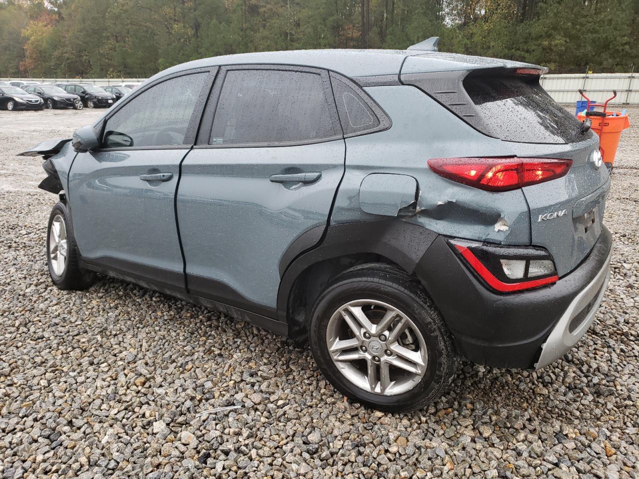 2022 Hyundai Kona VIN KM8K22AB8NU771395 Copart auction photo, front end / rear end damage thumbnail 2