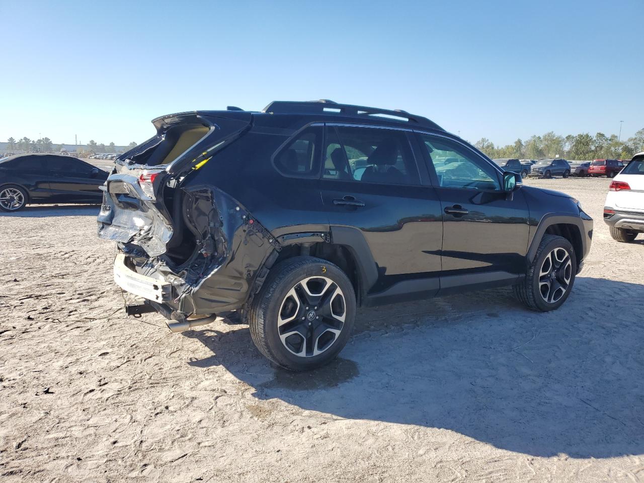 2019 Toyota RAV 4 VIN 2T3J1RFV0KW054213 Copart auction photo, rear end damage thumbnail 5