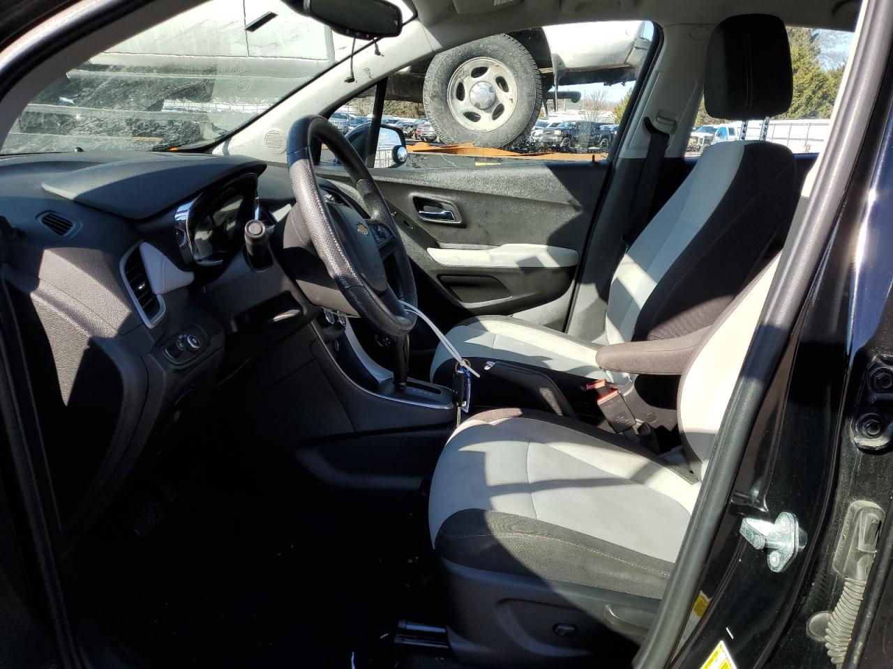 2017 Chevrolet Trax VIN 3GNCJNSB1HL264582 Copart auction photo, all over damage thumbnail 7
