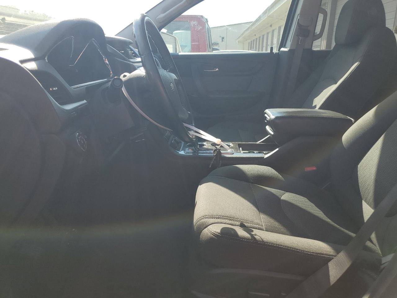 2017 Chevrolet Traverse VIN 1GNKRGKDXHJ102054 Copart auction photo, rear end / front end damage thumbnail 7