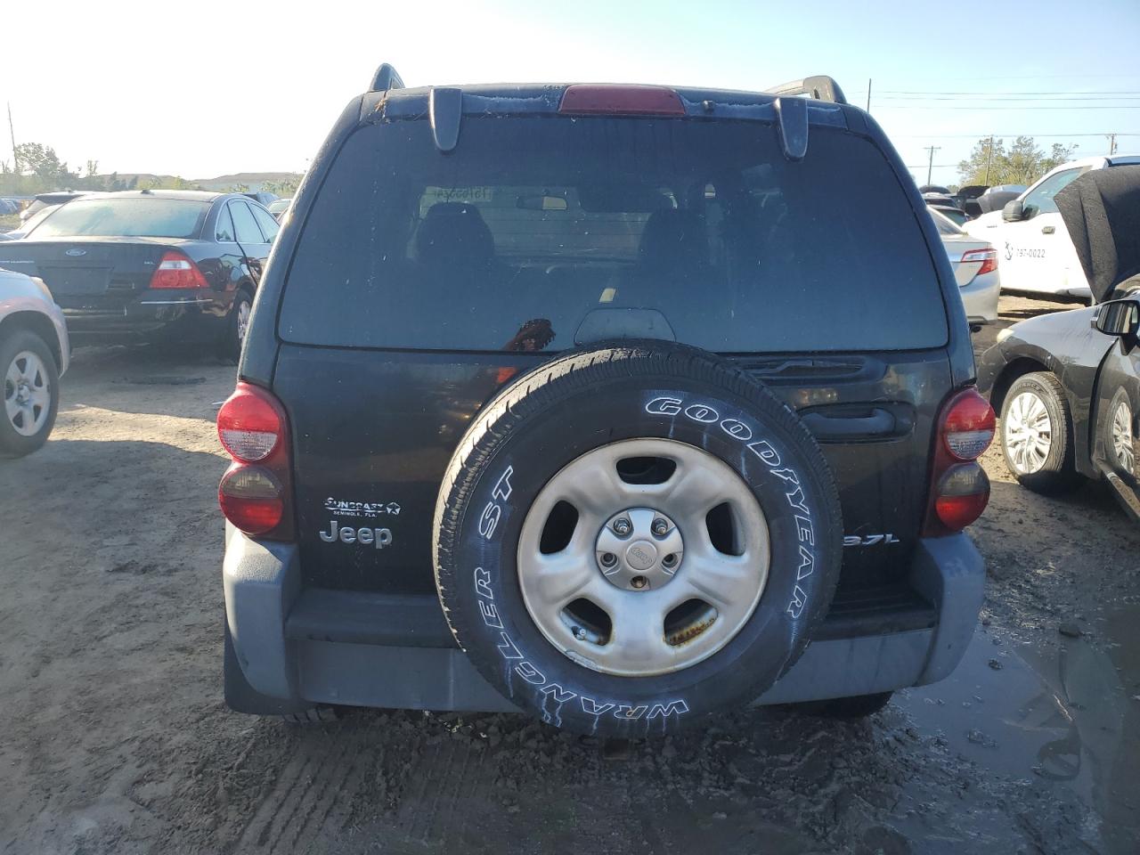 2005 Jeep Liberty (North America) VIN 1J4GK48K05W524639 Copart auction photo, water/flood damage thumbnail 6