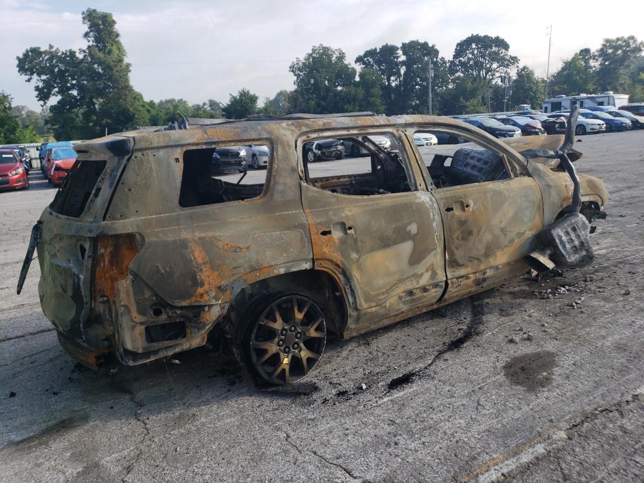 2020 GMC Acadia VIN 1GKKNMLS6LZ141903 Copart auction photo, burn damage thumbnail 3