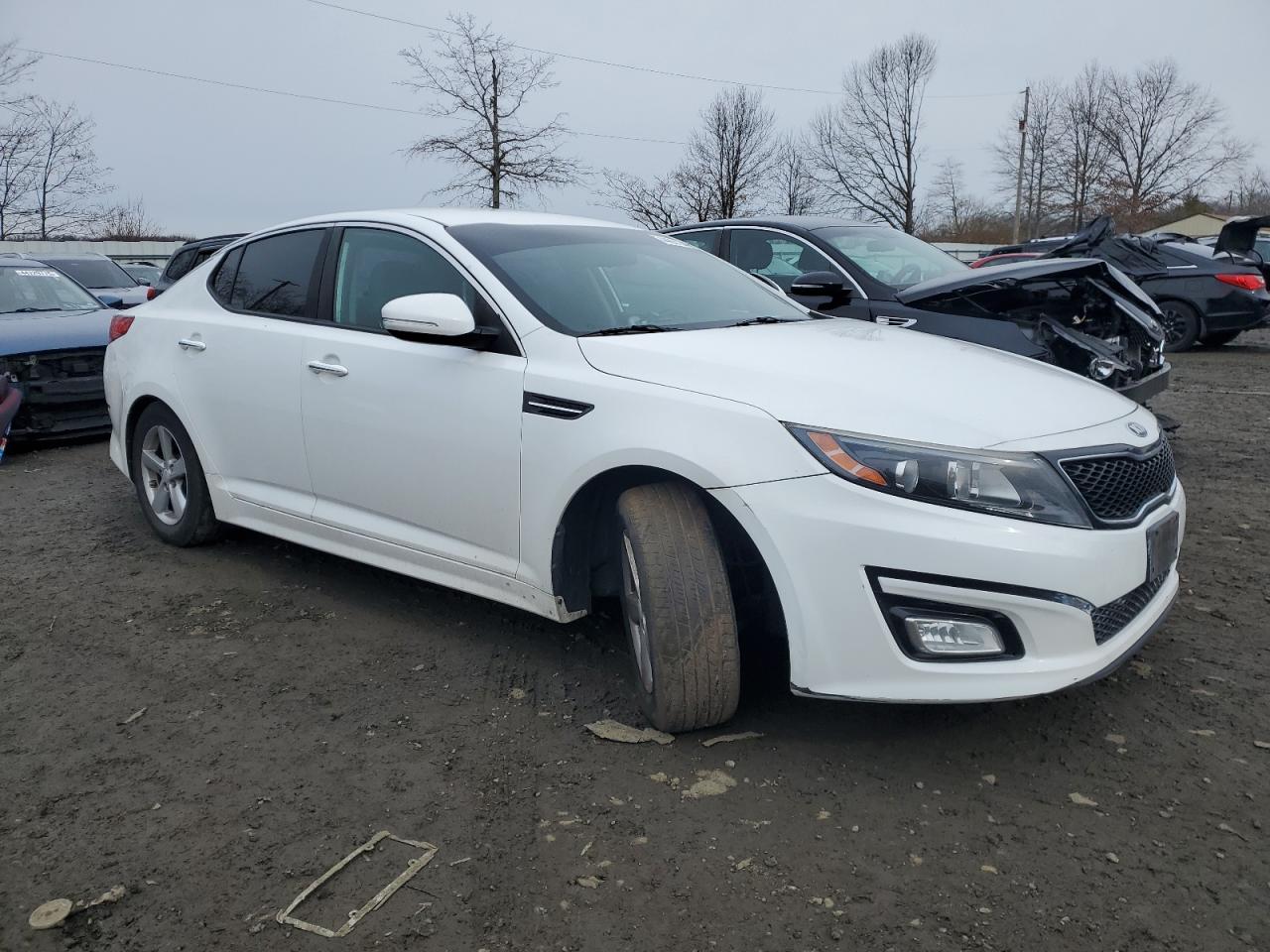 2015 KIA Optima VIN 5XXGM4A70FG370183 Copart auction photo, rear end / side damage thumbnail 4