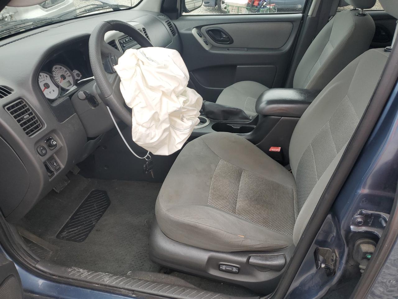 2006 Ford Escape VIN 1FMCU03196KA85063 Copart auction photo, front end damage thumbnail 7