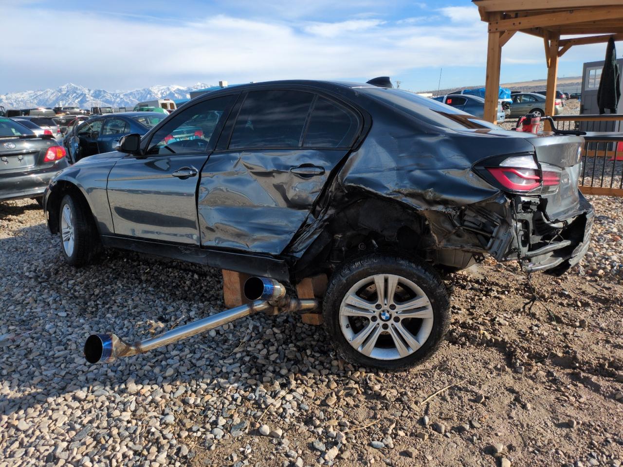 2016 BMW 3er VIN WBA8E3G52GNU38424 Copart auction photo, side / rear end damage thumbnail 2