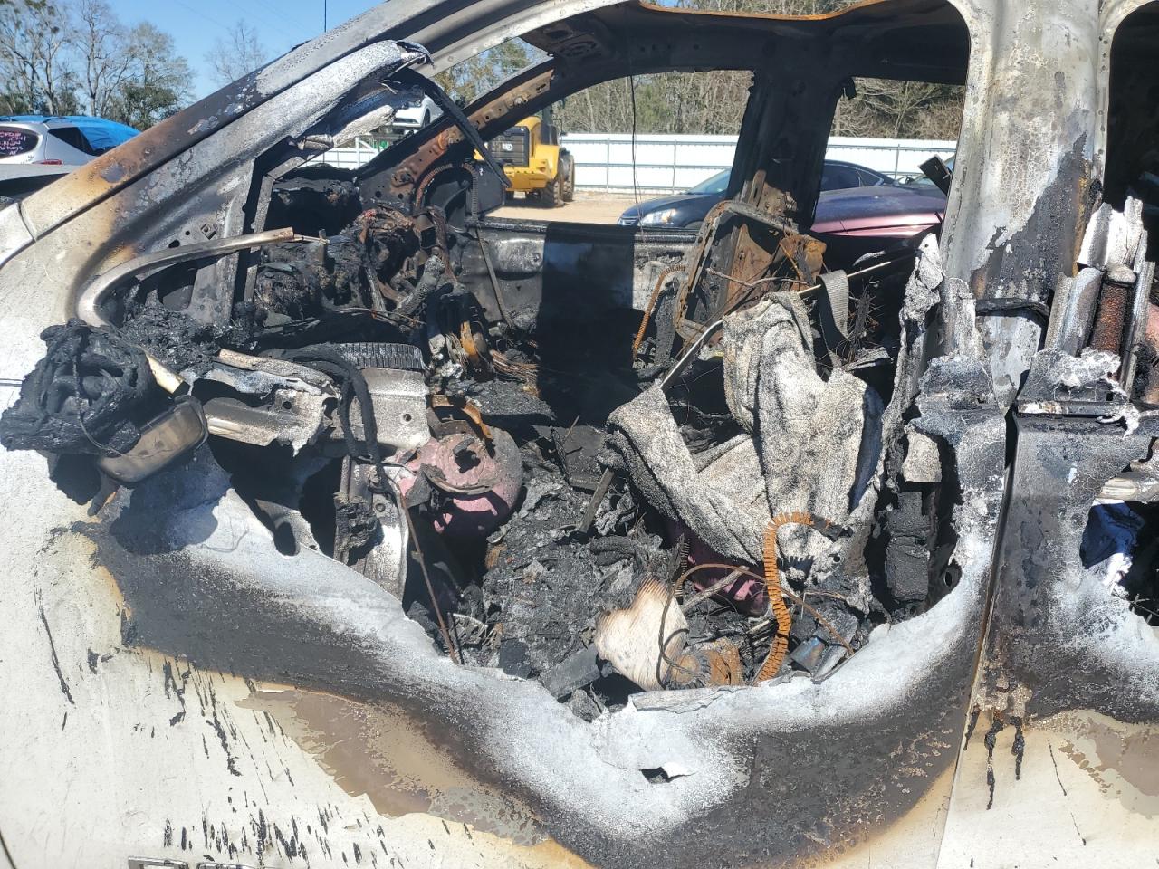 2022 GMC Sierra VIN 3GTU9FEL6NG177622 Copart auction photo, burn damage thumbnail 7