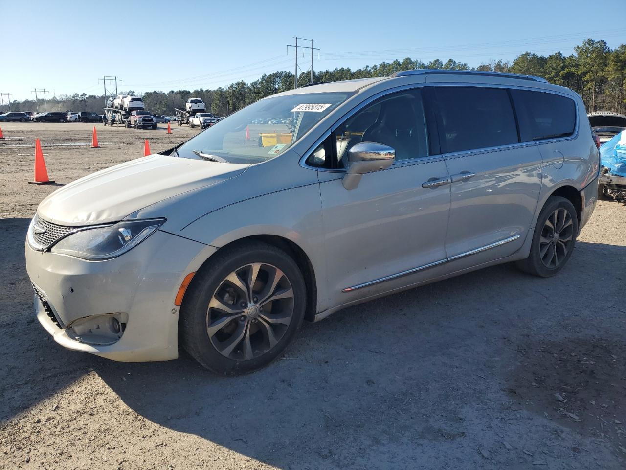 2017 Chrysler Pacifica VIN 2C4RC1GG3HR545201