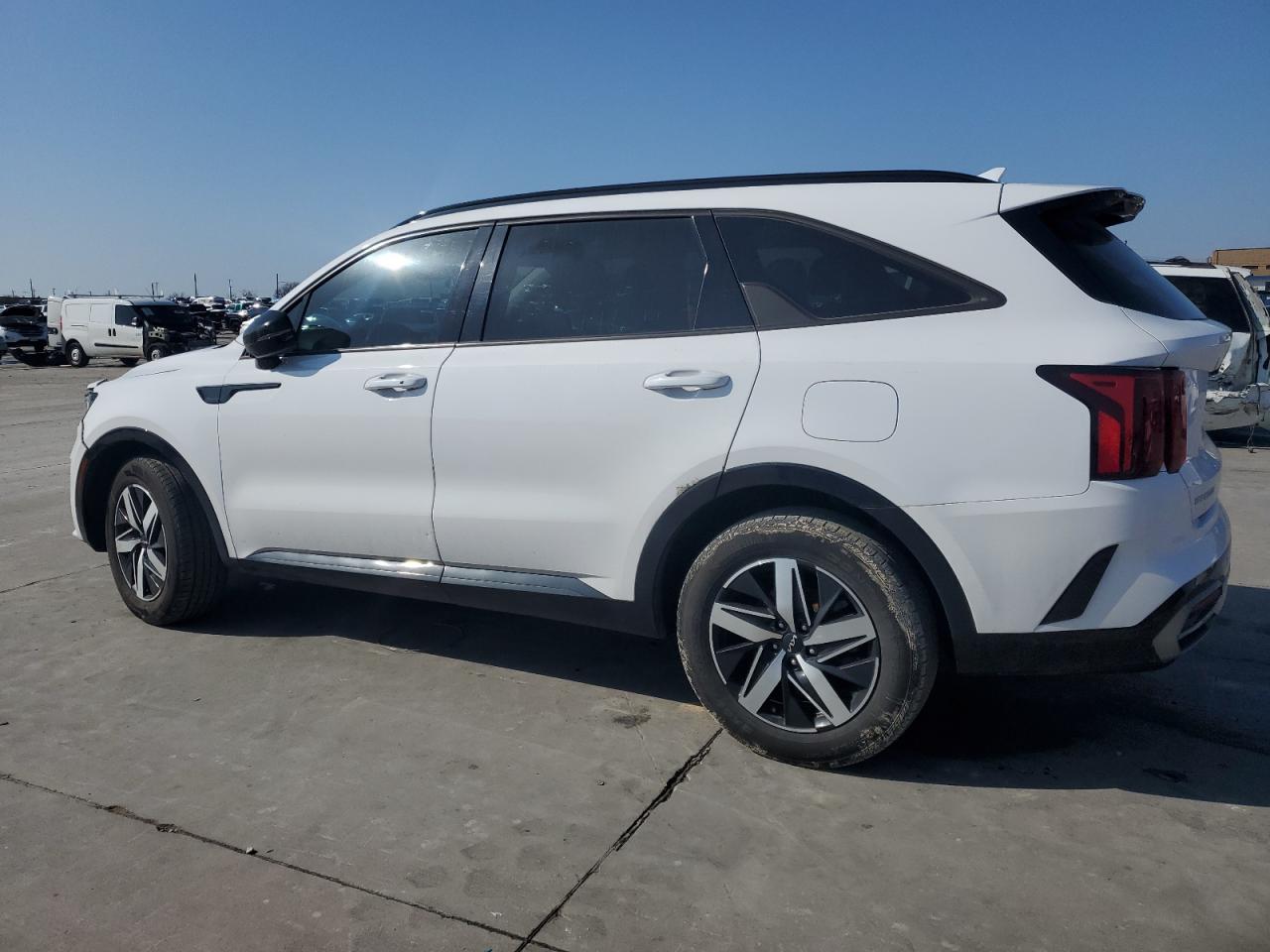2023 KIA Sorento VIN 5XYRH4LF6PG213868 Copart auction photo, front end damage thumbnail 2