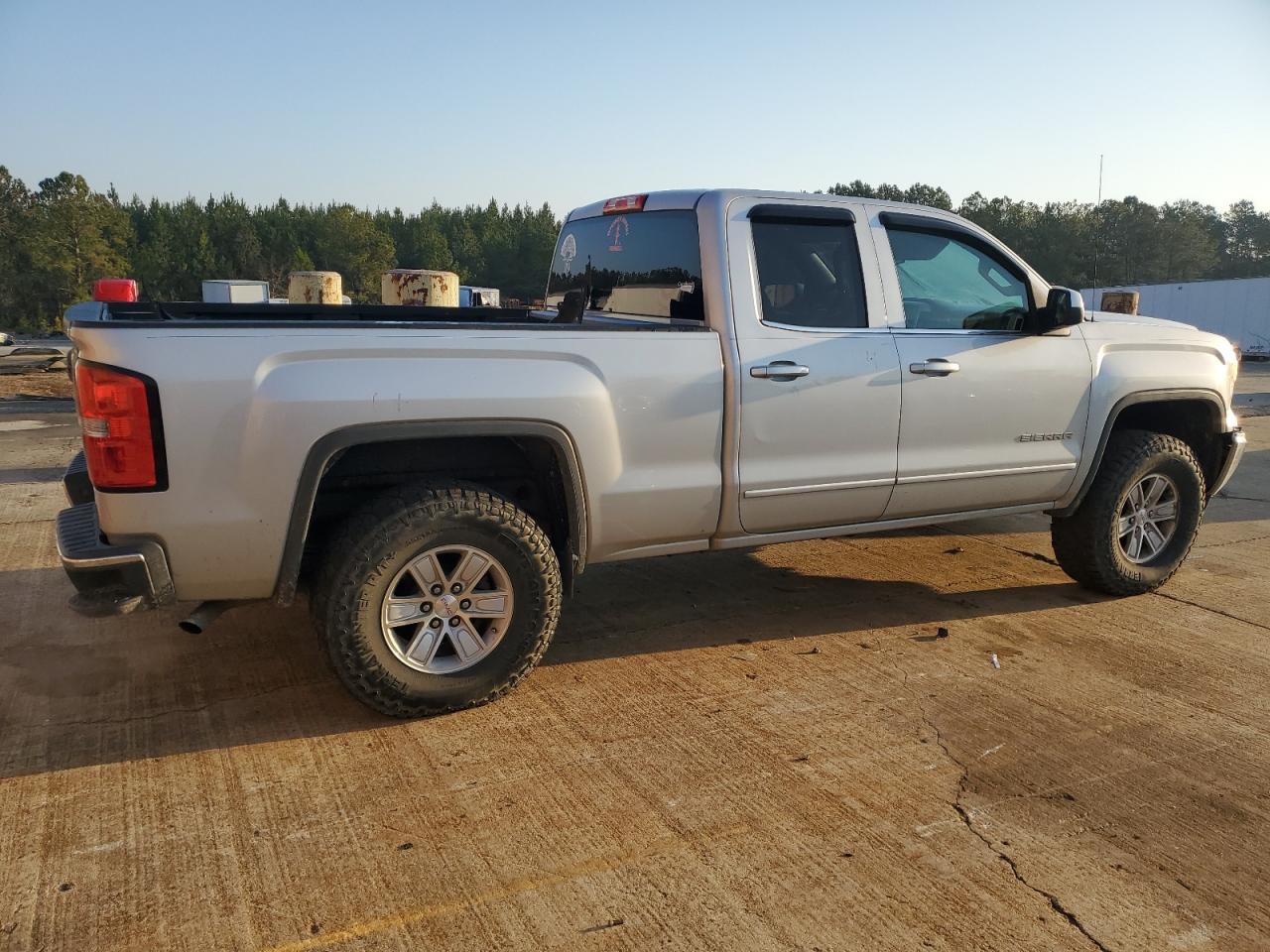 2014 GMC Sierra VIN 1GTR1UEH6EZ216982 Copart auction photo, front end damage thumbnail 3