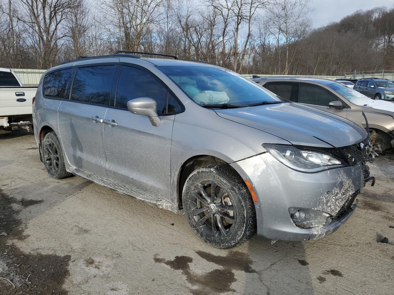 2020 Chrysler Pacifica VIN 2C4RC3BG7LR289222 Copart auction photo, front end damage thumbnail 4