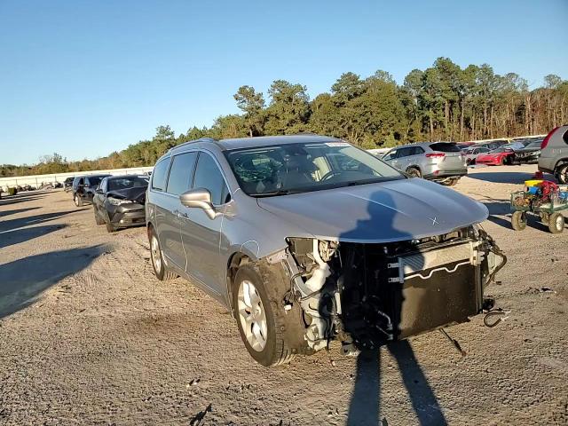 2019 Chrysler Pacifica VIN 2C4RC1BG4KR526817 Copart auction photo, front end damage thumbnail 12