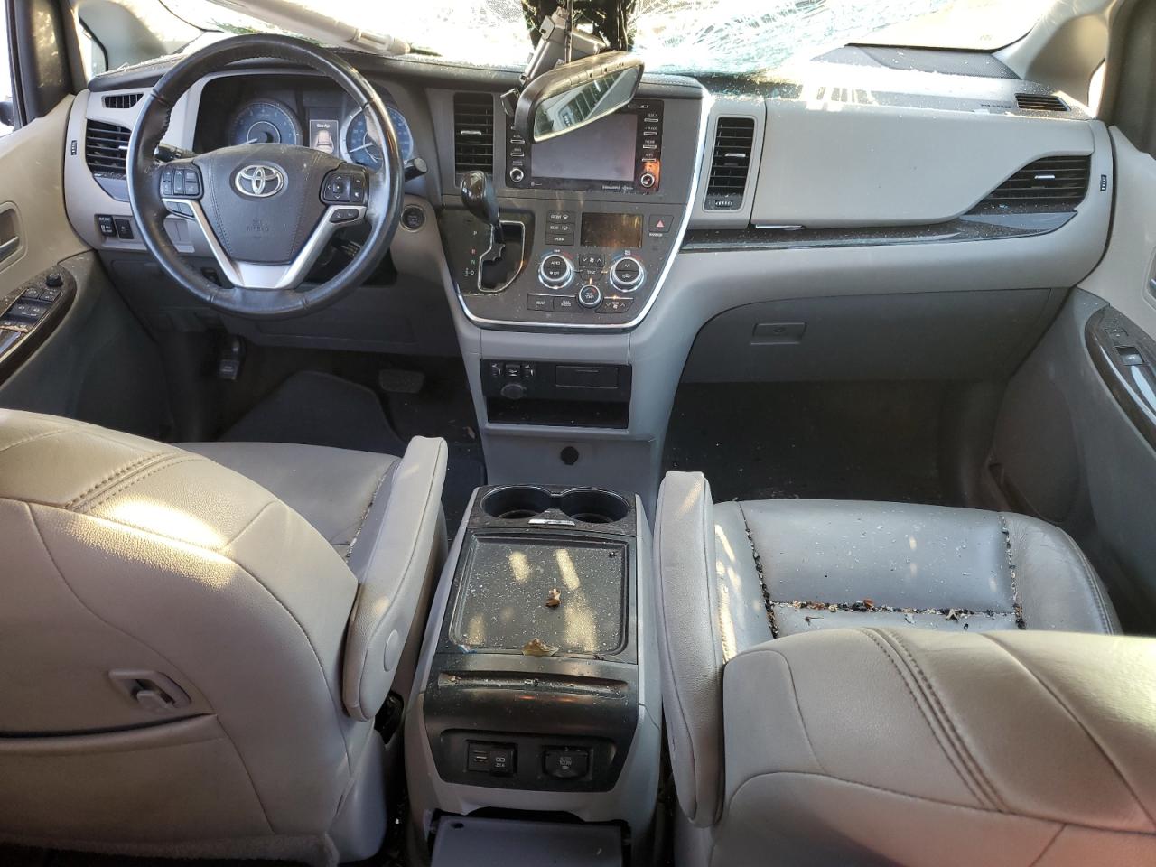 2018 Toyota Sienna VIN 5TDYZ3DC1JS920541 Copart auction photo, all over damage thumbnail 8