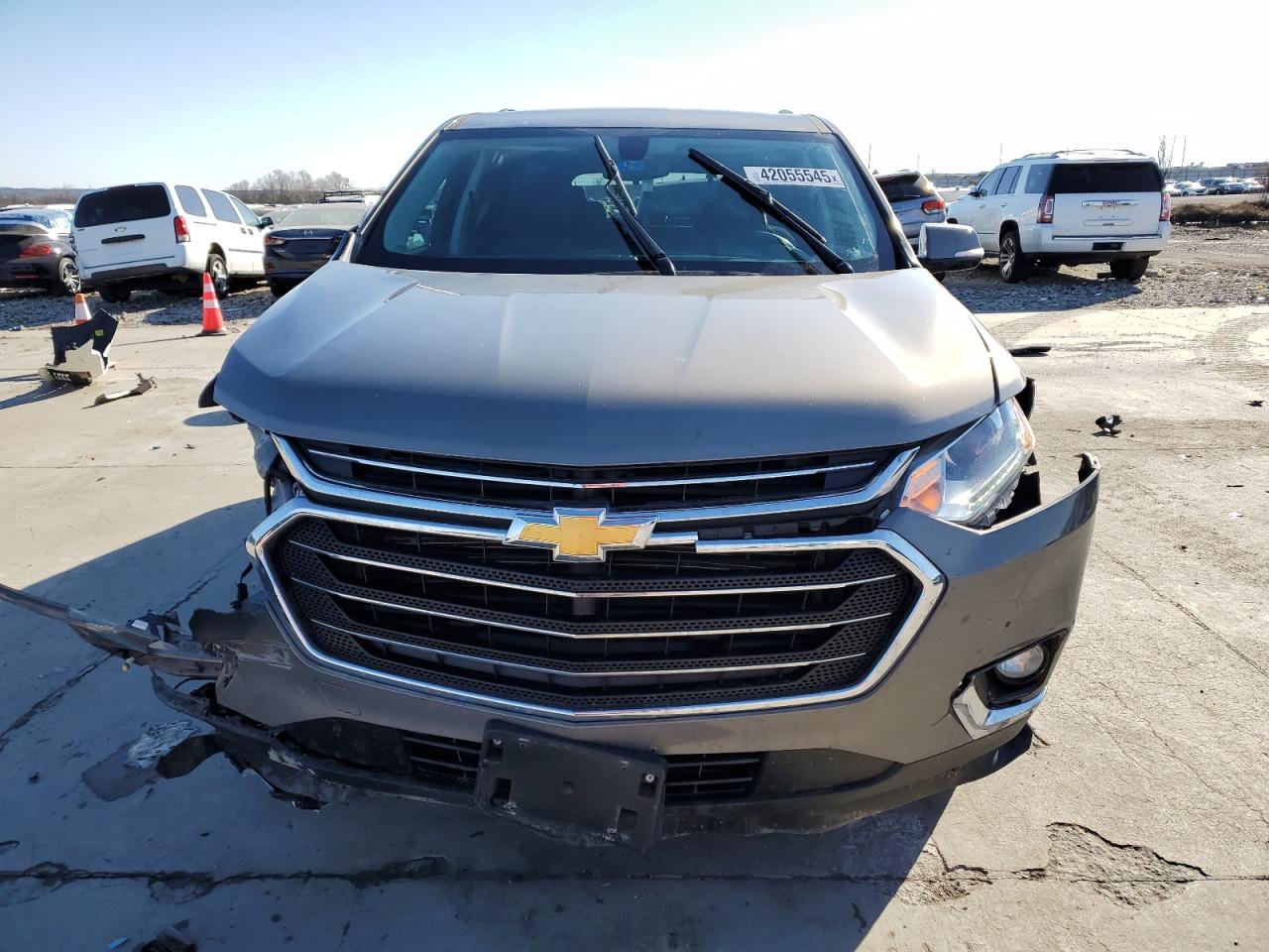 2019 Chevrolet Traverse VIN 1GNERGKW8KJ209450 Copart auction photo, front end / undercarriage damage thumbnail 5