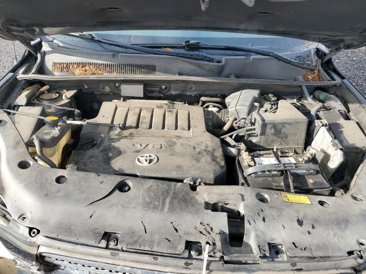 2007 Toyota RAV 4 VIN JTMBK31V576026602 Copart auction photo, front end damage thumbnail 11