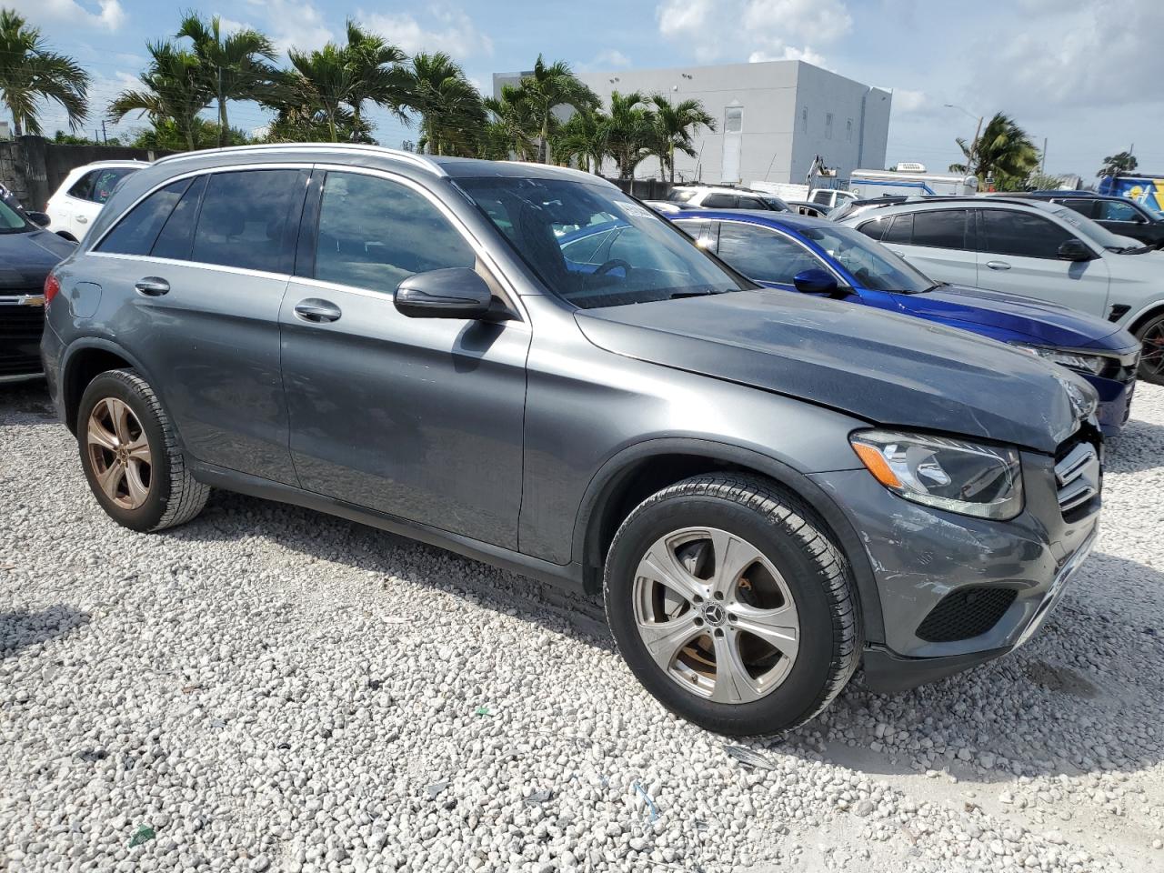 2017 Mercedes-Benz GLC VIN WDC0G4JB8HF256652 Copart auction photo, front end damage thumbnail 4