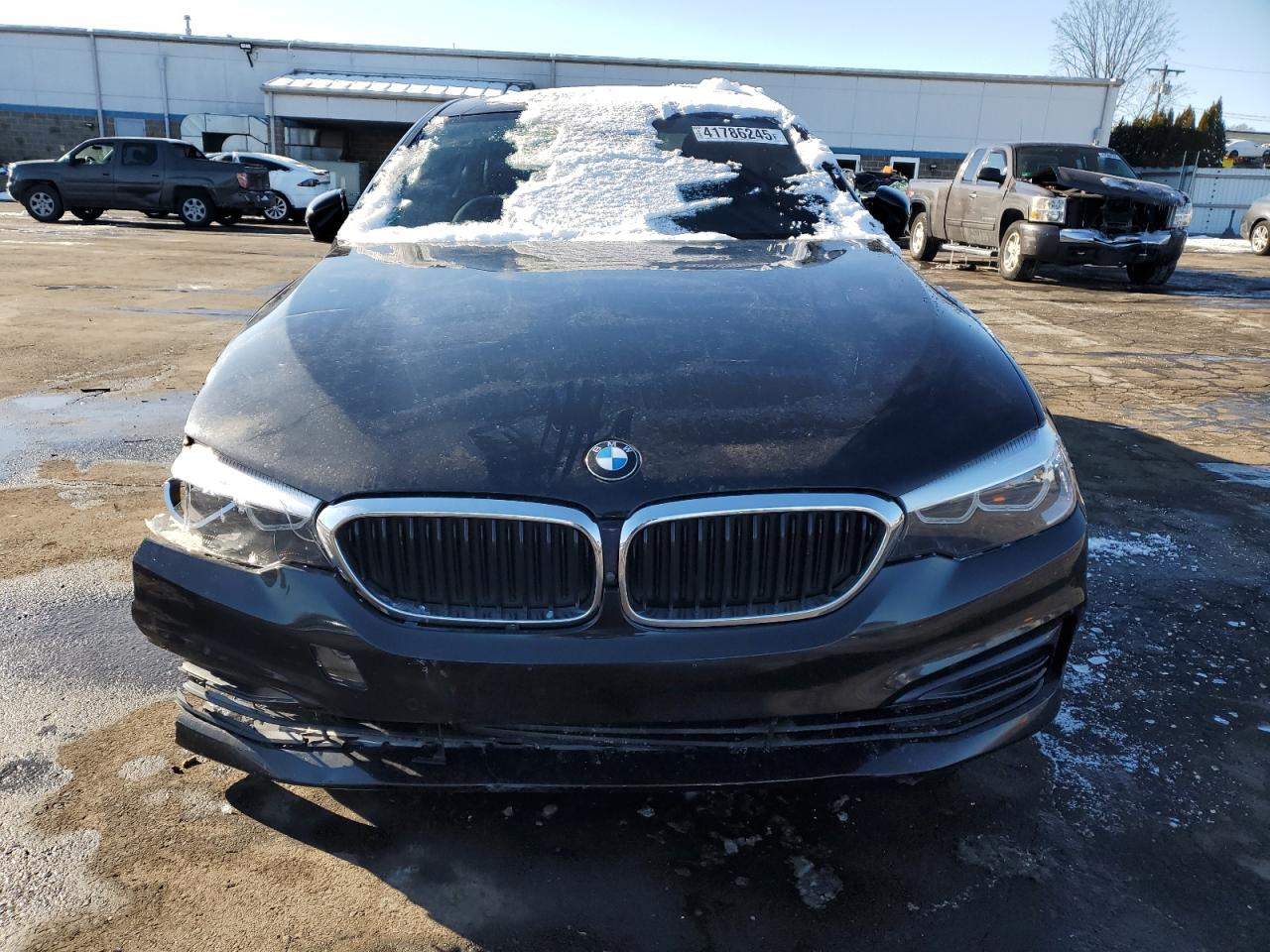 2019 BMW 5er VIN WBAJE7C50KWW12766 Copart auction photo, front end / rear end damage thumbnail 5