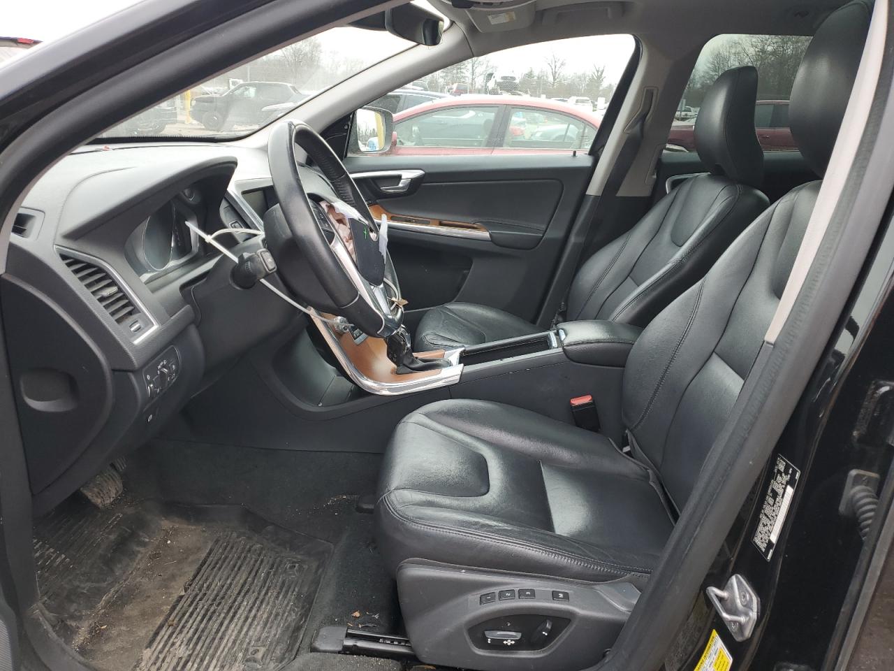 2017 Volvo XC60 VIN YV449MRU9H2013167 Copart auction photo, front end / rear end damage thumbnail 7