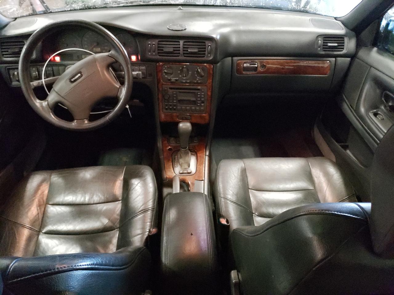 1998 Volvo V70 VIN YV1LZ5642W2452632 Copart auction photo, front end / side damage thumbnail 8