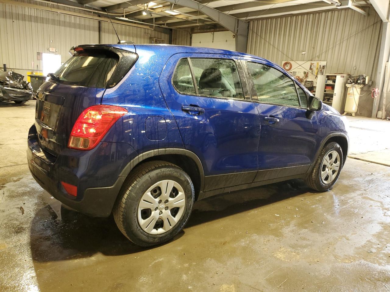 2017 Chevrolet Trax VIN 3GNCJKSB2HL171732 Copart auction photo, front end damage thumbnail 3