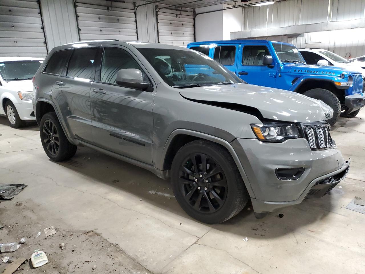 2020 Jeep Grand Cherokee VIN 1C4RJFAGXLC199614 Copart auction photo, front end / undercarriage damage thumbnail 4
