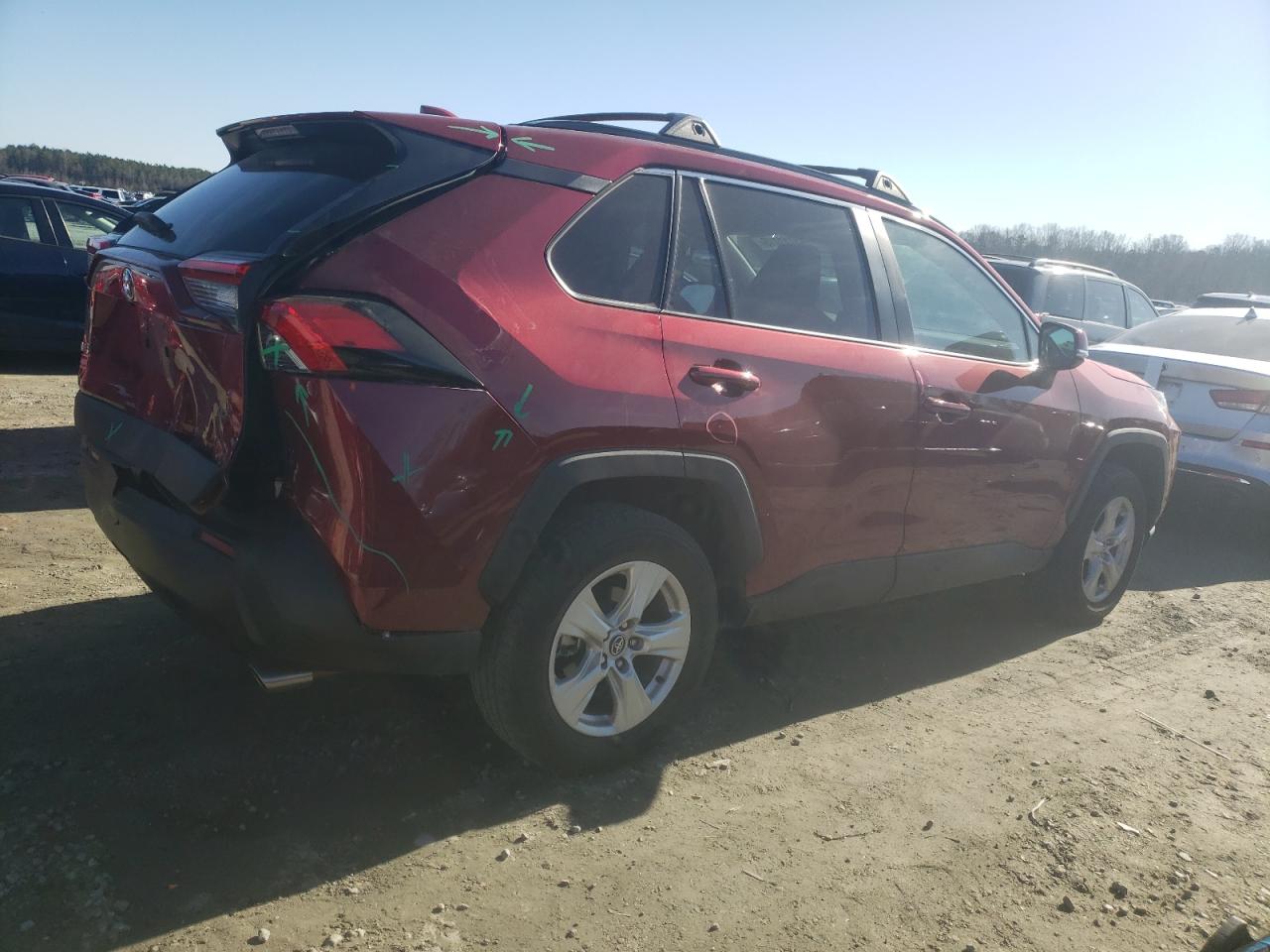 2021 Toyota RAV 4 VIN 2T3W1RFV7MC087493 Copart auction photo, rear end / minor dent/scratches damage thumbnail 3