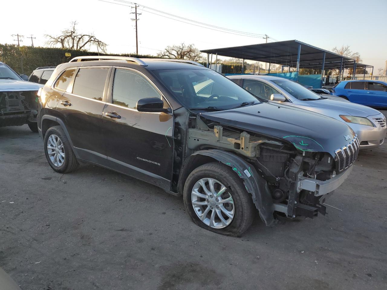 2019 Jeep Grand Cherokee VIN 1C4PJLCB6KD406063 Copart auction photo, front end / side damage thumbnail 4
