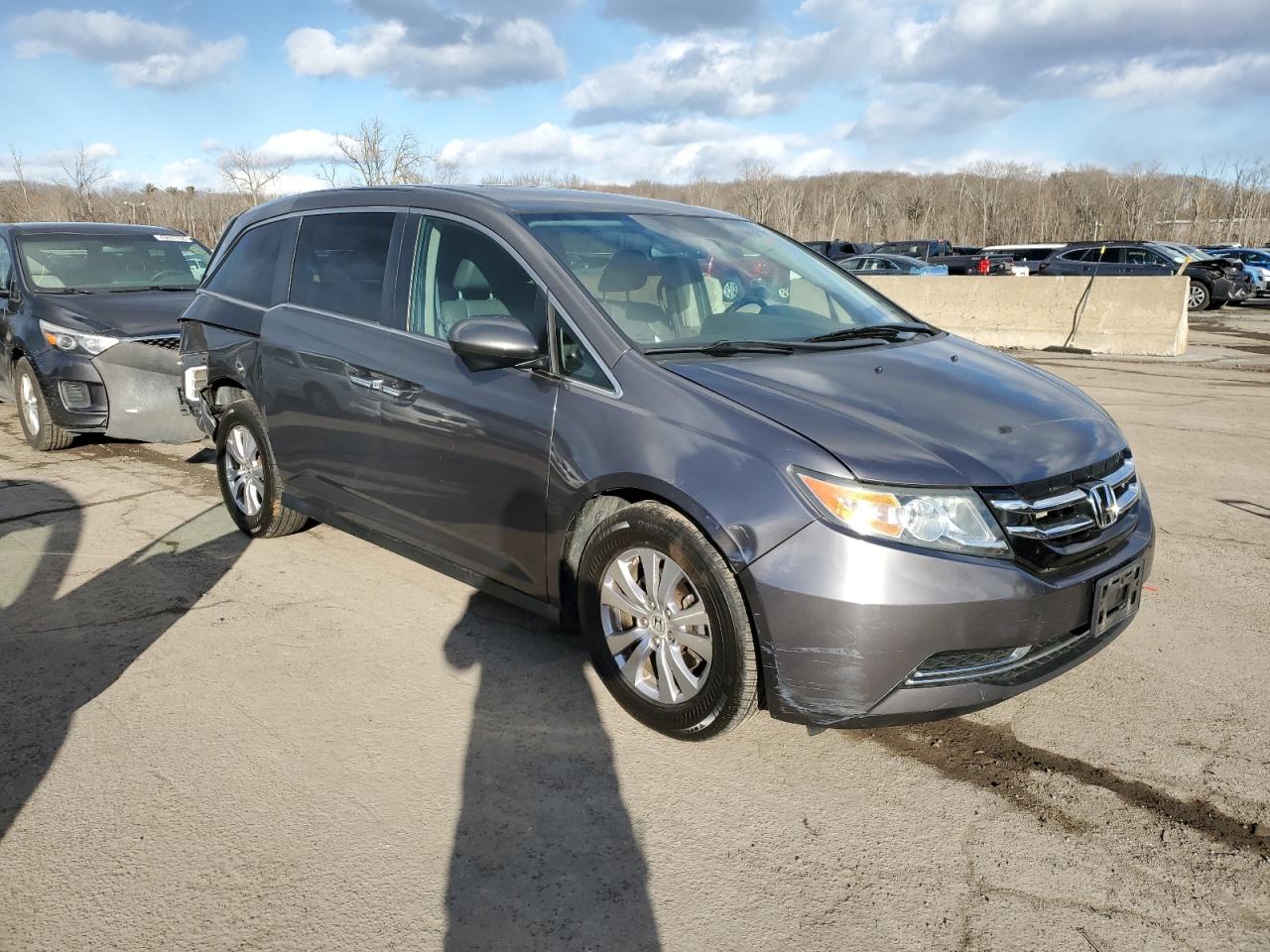 2016 Honda Odyssey VIN 5FNRL5H66GB006014 Copart auction photo, all over damage thumbnail 4