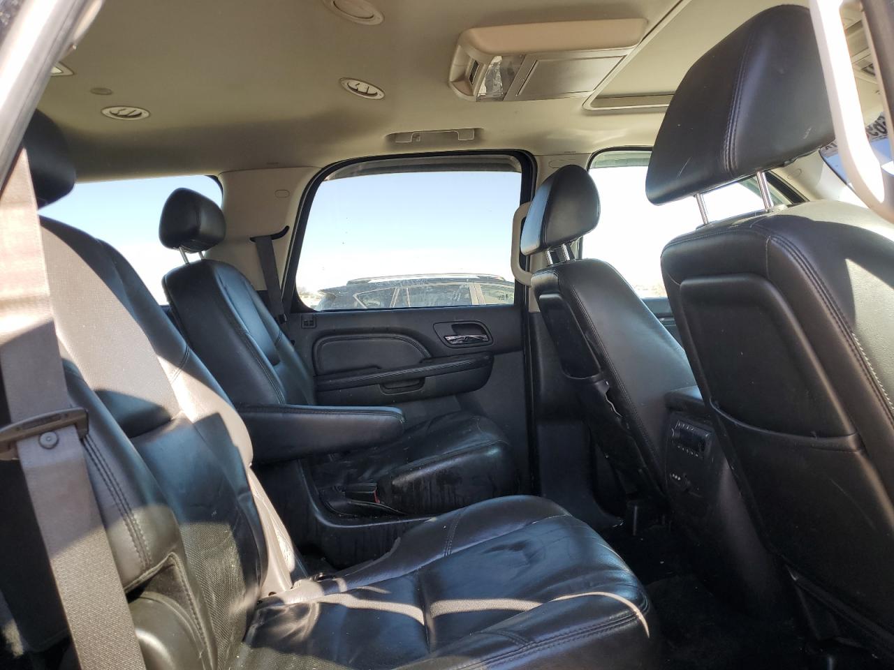 2009 GMC Yukon VIN 1GKFK03269J110435 Copart auction photo, front end / minor dent/scratches damage thumbnail 12