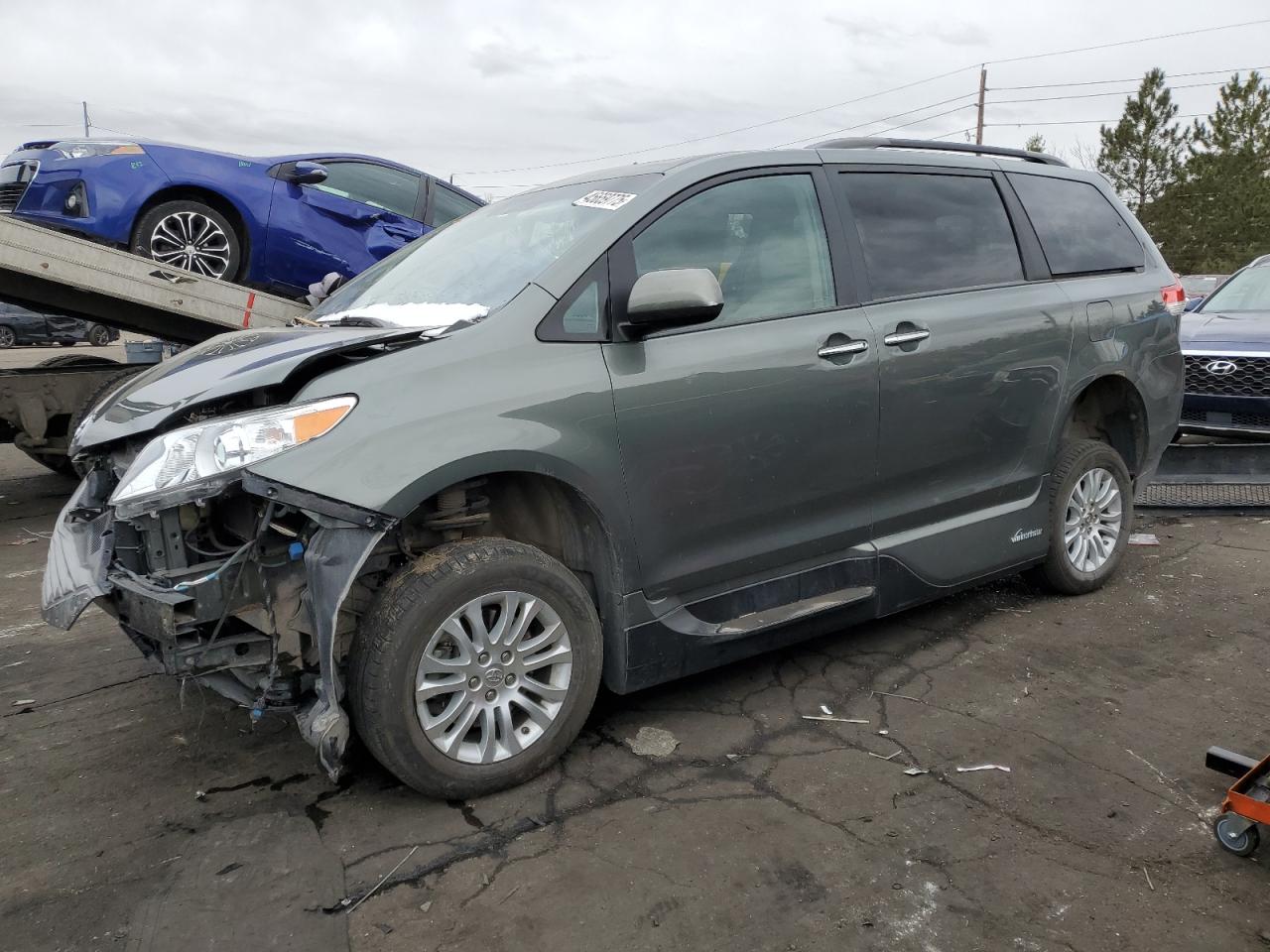 2014 Toyota Sienna VIN 5TDYK3DC3ES467291