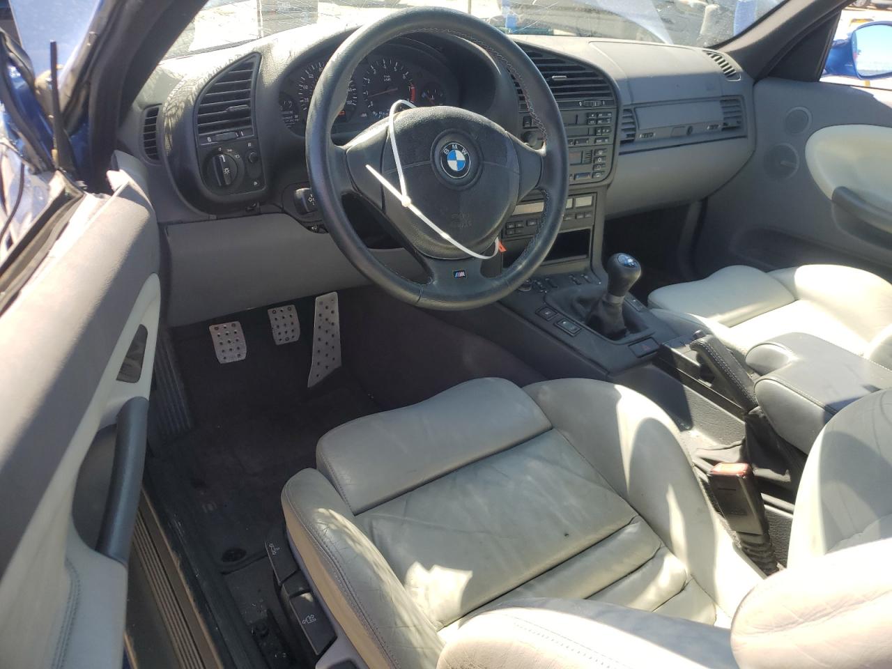 1998 BMW M3 VIN WBSBG9329WEY78844 Copart auction photo, side / front end damage thumbnail 8