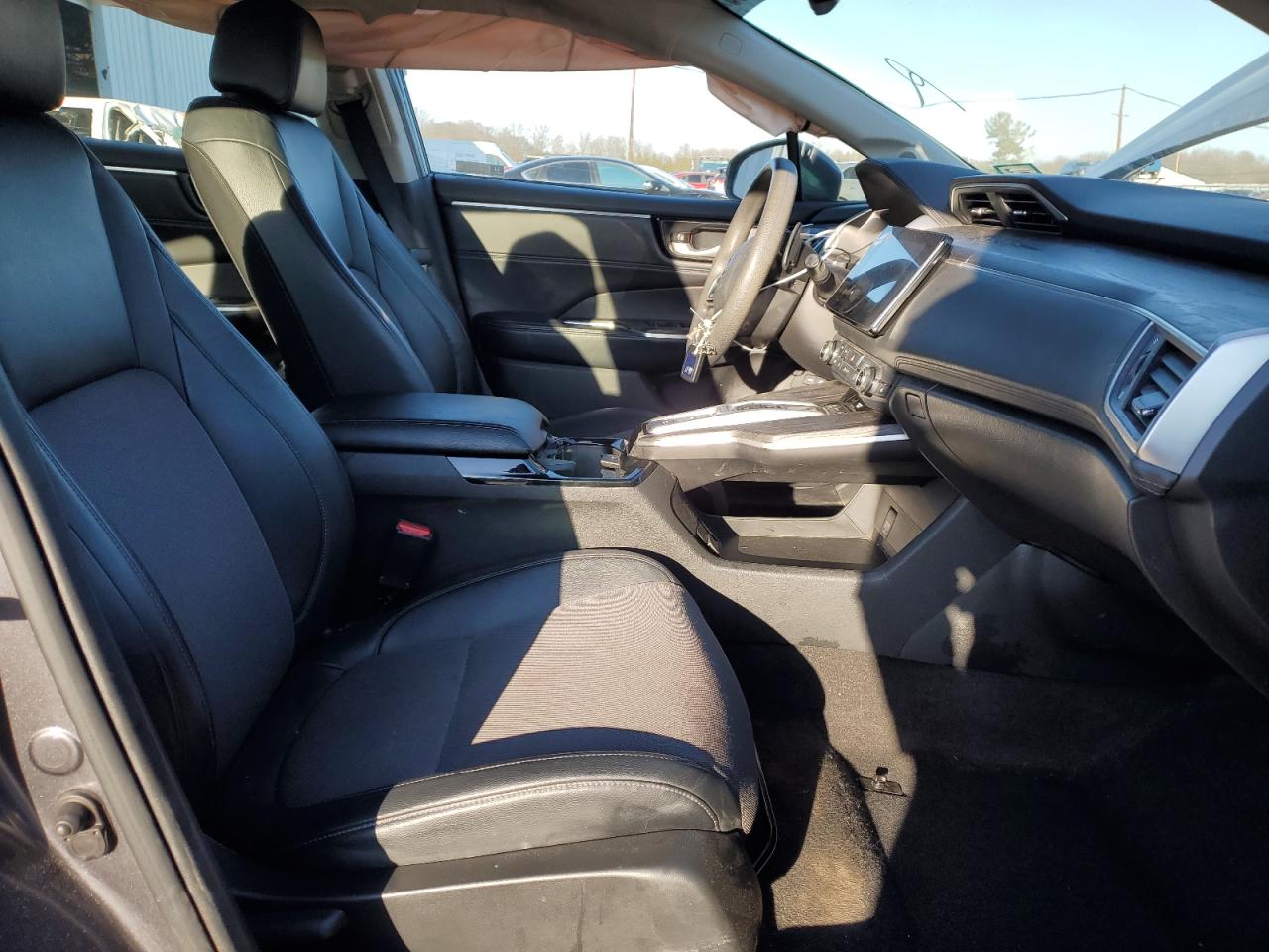 2018 Honda Clarity VIN JHMZC5F1XJC013736 Copart auction photo, side / minor dent/scratches damage thumbnail 7
