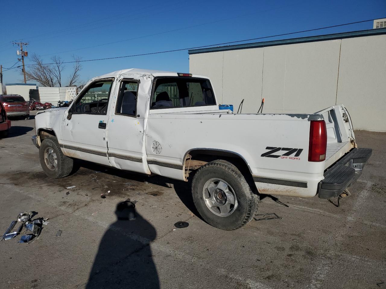 1998 Chevrolet GMT-400 VIN 2GCEK19R1W1205296 Copart auction photo, rollover / mechanical damage thumbnail 2