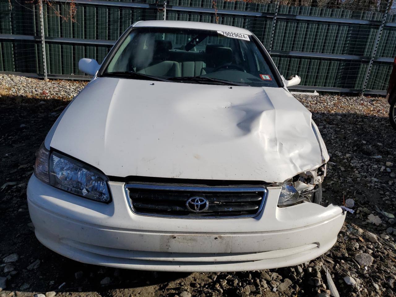 2000 Toyota Camry VIN JT2BG22K5Y0522352 Copart auction photo, front end / minor dent/scratches damage thumbnail 5