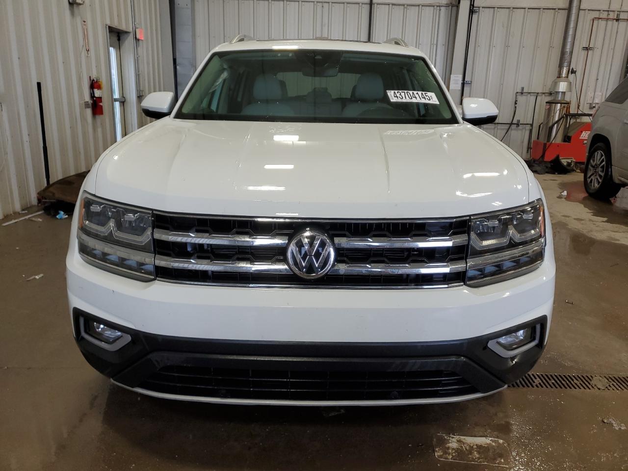 2019 Volkswagen Atlas VIN 1V2MR2CA3KC571716 Copart auction photo, side / rear end damage thumbnail 5