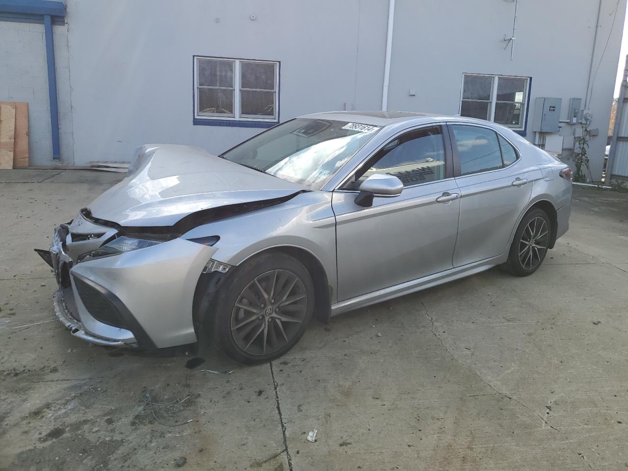2021 Toyota Camry VIN 4T1T11AK2MU530657