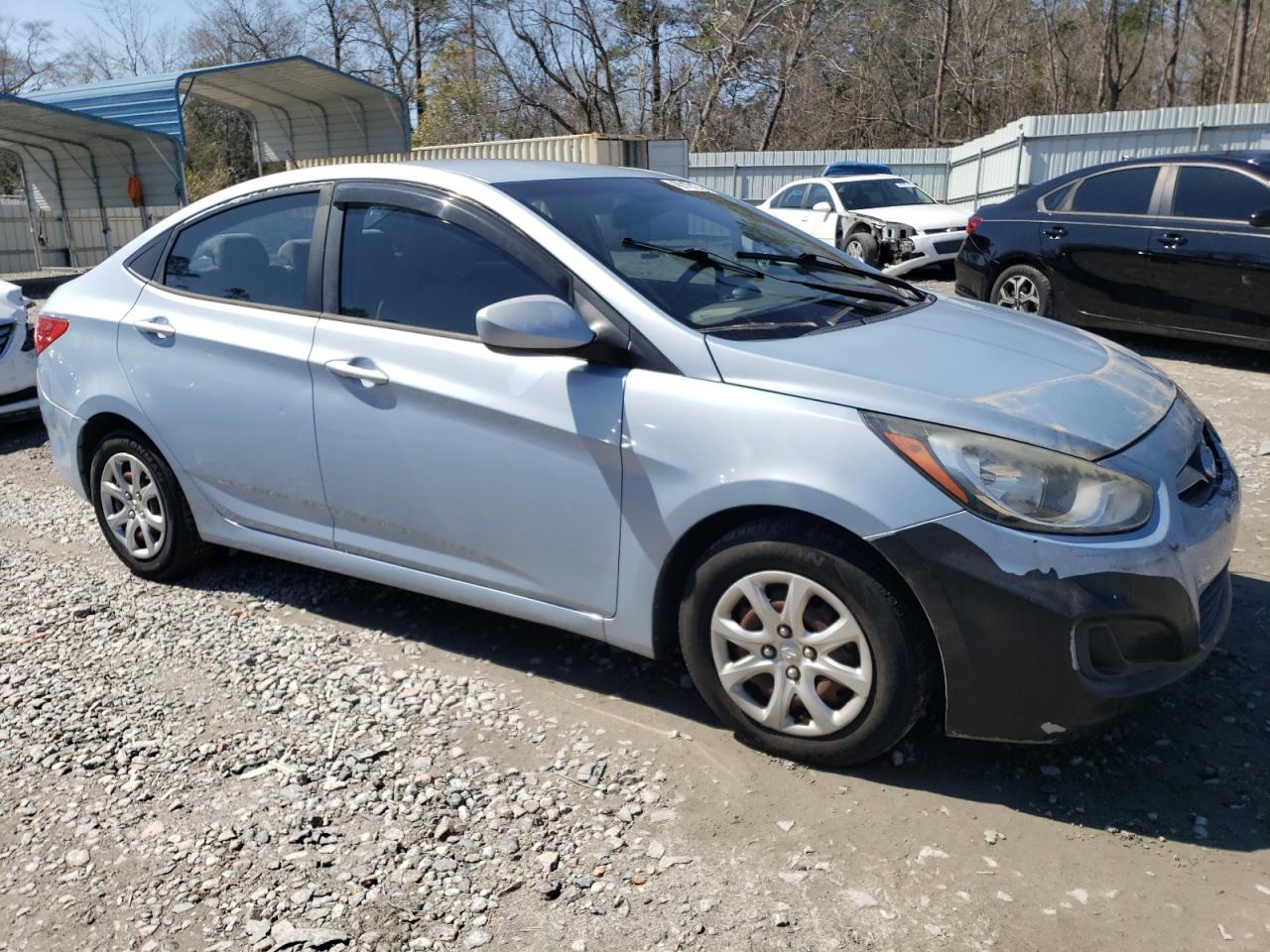 2013 Hyundai Accent VIN KMHCT4AE0DU456256 Copart auction photo, front end / minor dent/scratches damage thumbnail 4